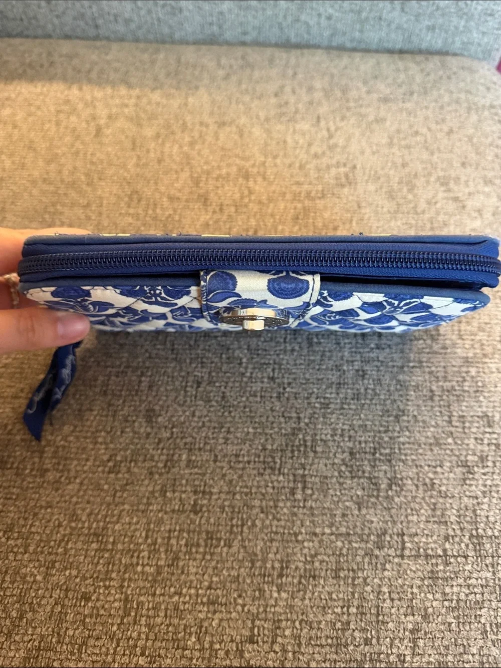 Vera Bradley Blue and Cream Quilted Floral Wallet - Picture 8 of 9